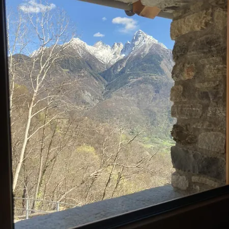 Dell'est Σαλέ Mese